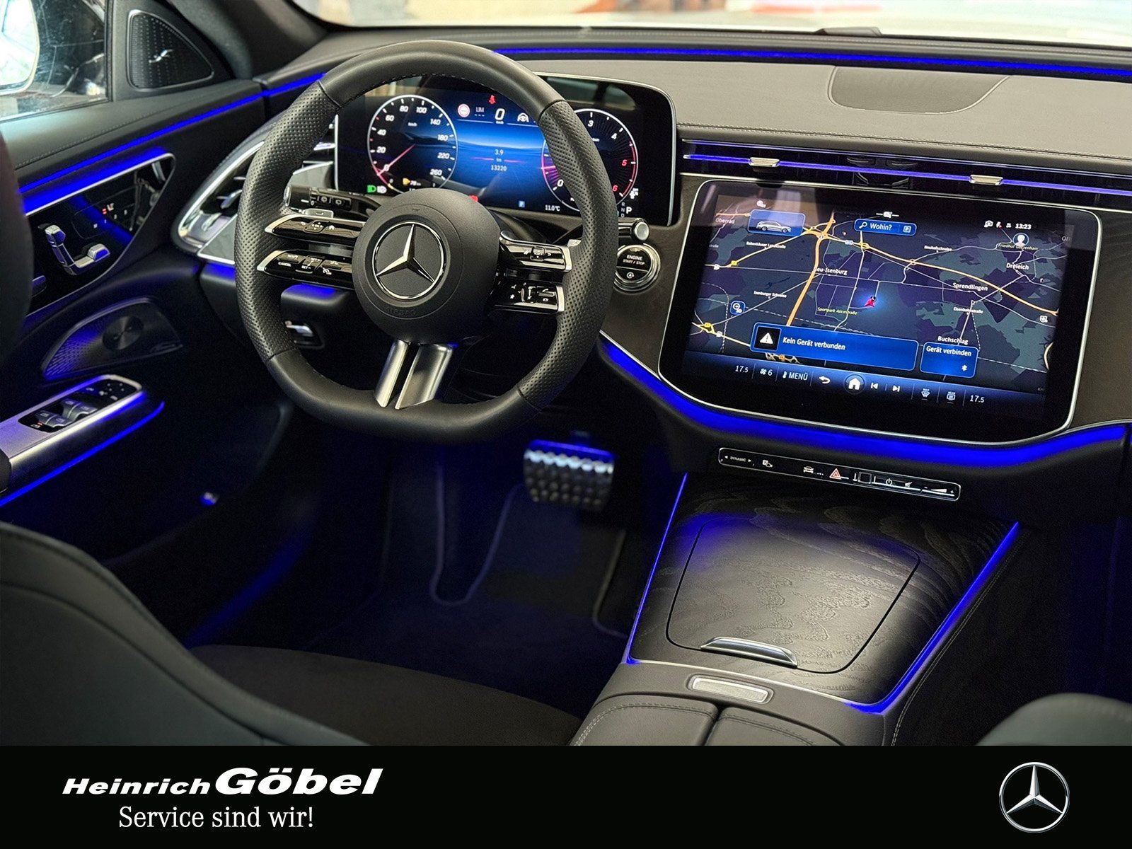 Fahrzeugabbildung Mercedes-Benz E 220 d T AMG*AHK*PANO*BURMESTER*DISTRONIC*TOTWI