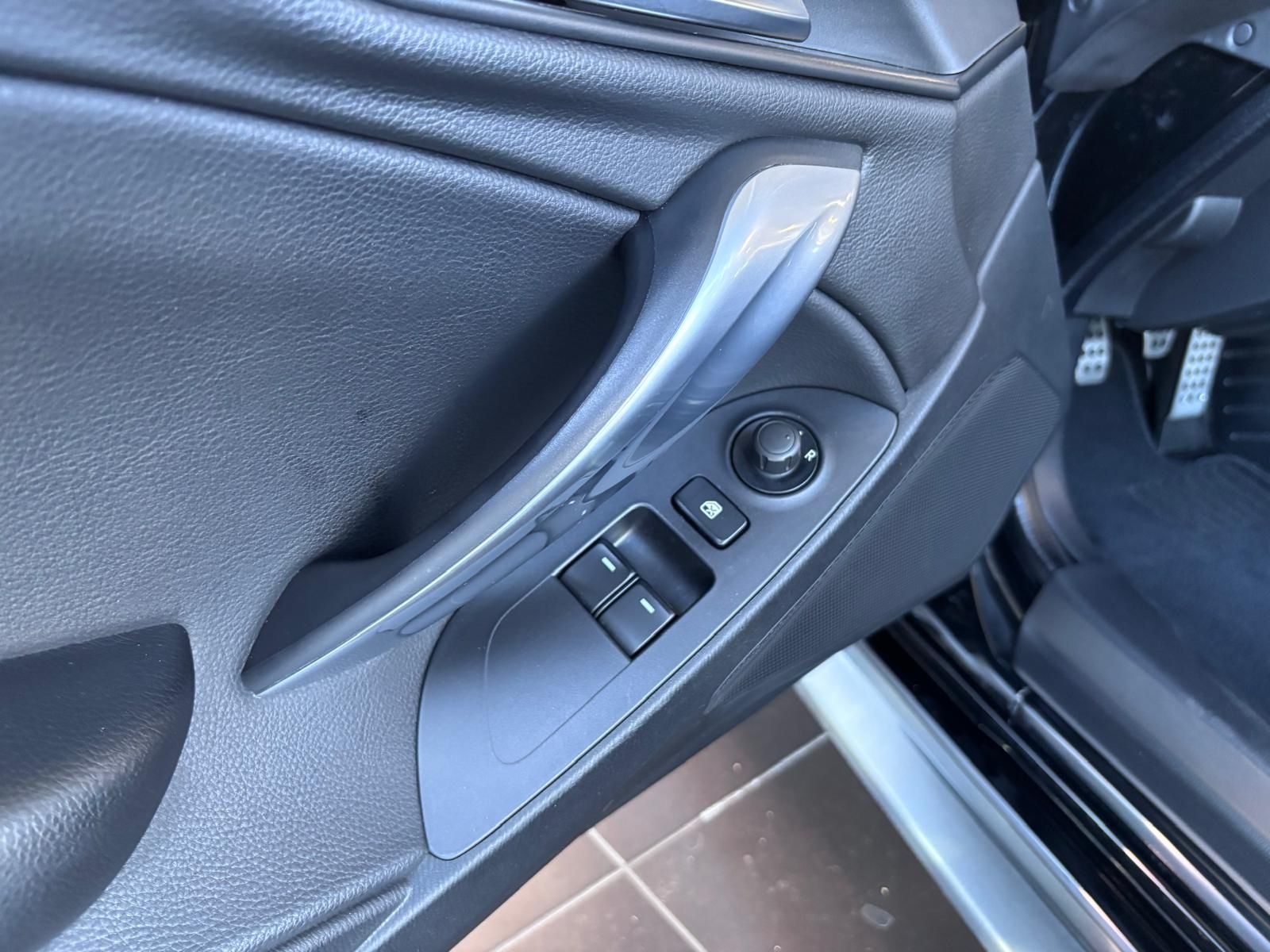 Fahrzeugabbildung Abarth 124 Spider Navi BOSE LED LEDER ALU