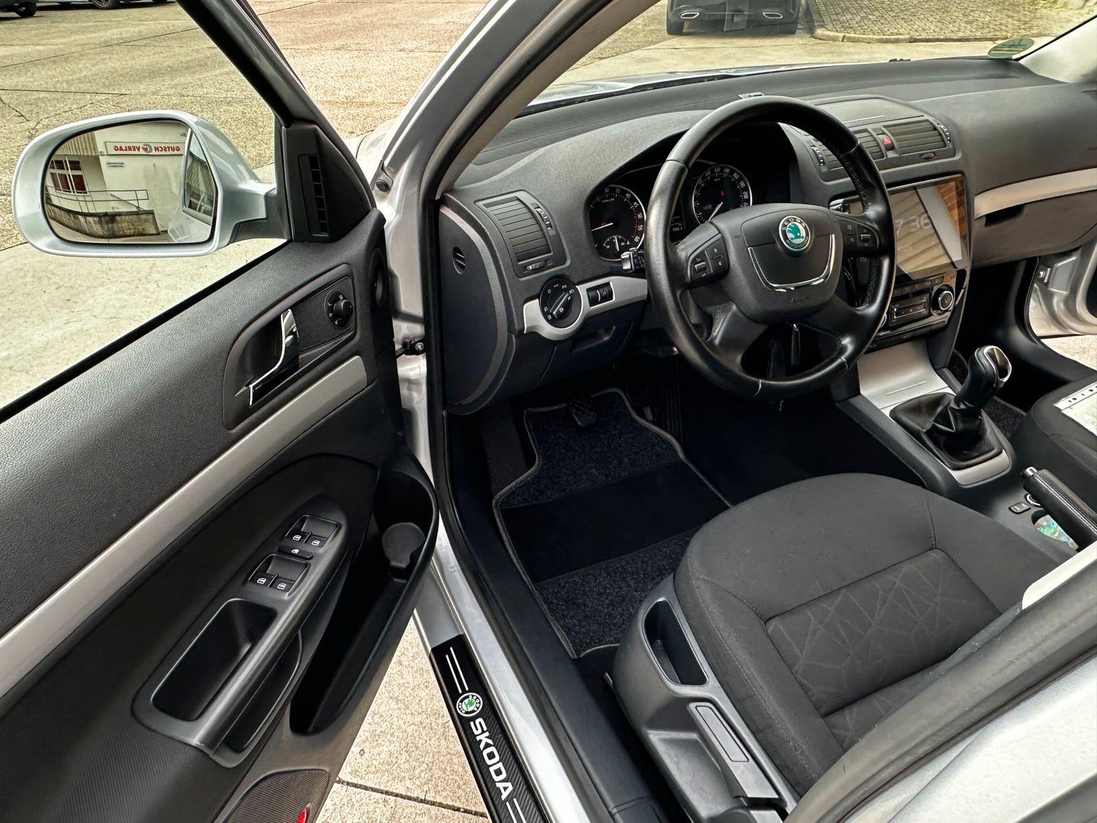 Skoda Octavia 2012 — photo 6