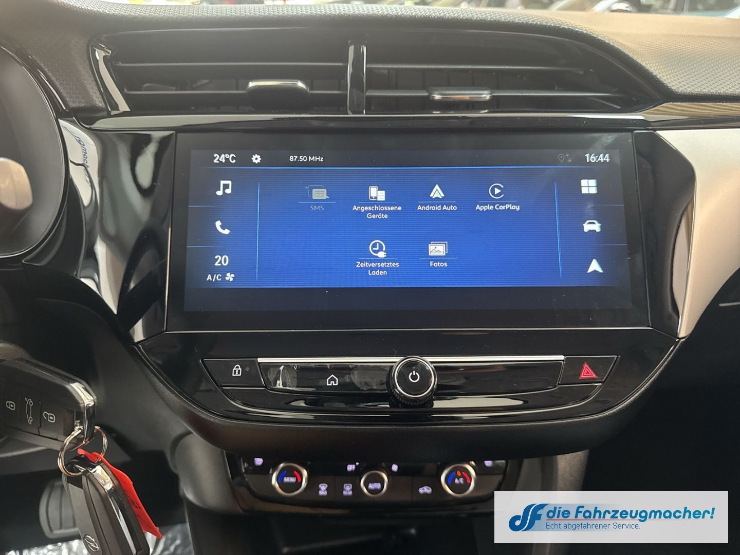 Fahrzeugabbildung Opel Corsa-e *SHZ 11KW Wärmepumpe Alu*Digitales Cockp