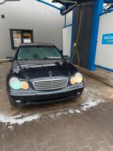 Mercedes-Benz Mercedes W203 C320 - gebrauchte Mercedes-Benz C 320 aus dem Jahr 2000
