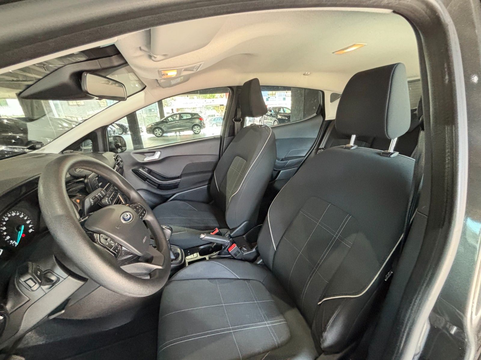 Fahrzeugabbildung Ford Fiesta Cool & Connect /Easy-Driver-Paket/TÜV NEU