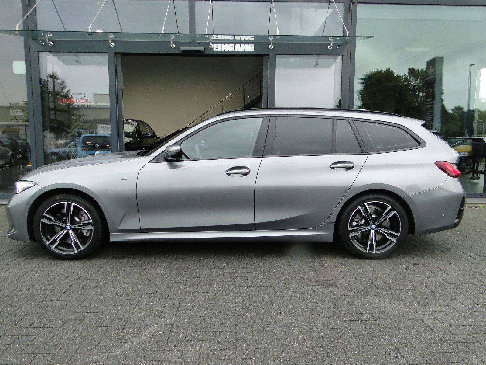 BMW 330i Touring xDrive M Sport foto 3