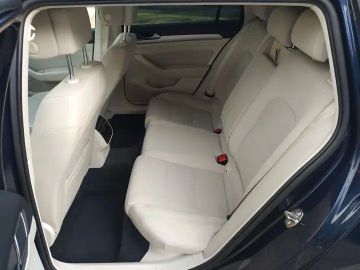 Volkswagen Passat - 8