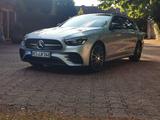 Mercedes-Benz E 200 4MATIC T Autom. - - gebrauchte Mercedes-Benz E 200 aus dem Jahr 2022