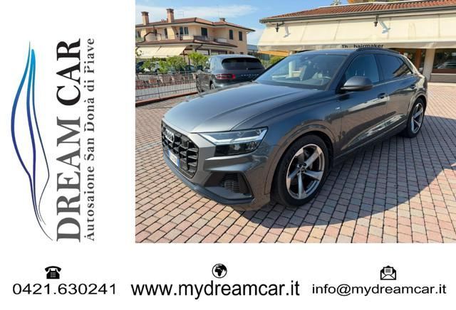 Audi Q8 - 1