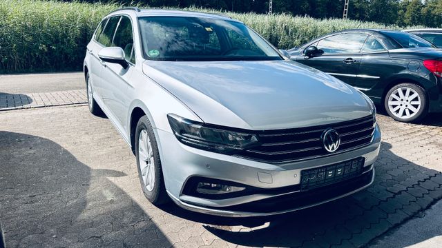 VW Passat Variant 2.0 TDI Business LED NAVI DSG