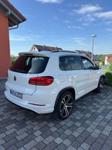 Volkswagen  Tiguan 5N R-Line DSG. EURO6.Facelift.Pano.Xenon - Volkswagen Tiguan mit Diesel-Antrieb: Eu