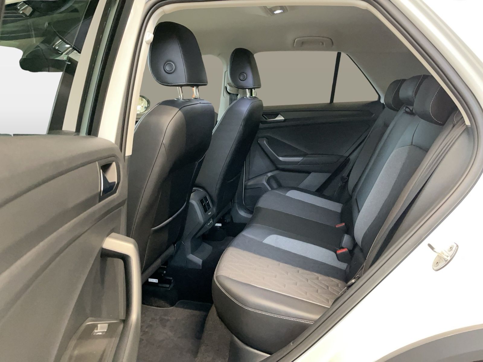 Volkswagen T-Roc - Bild 13