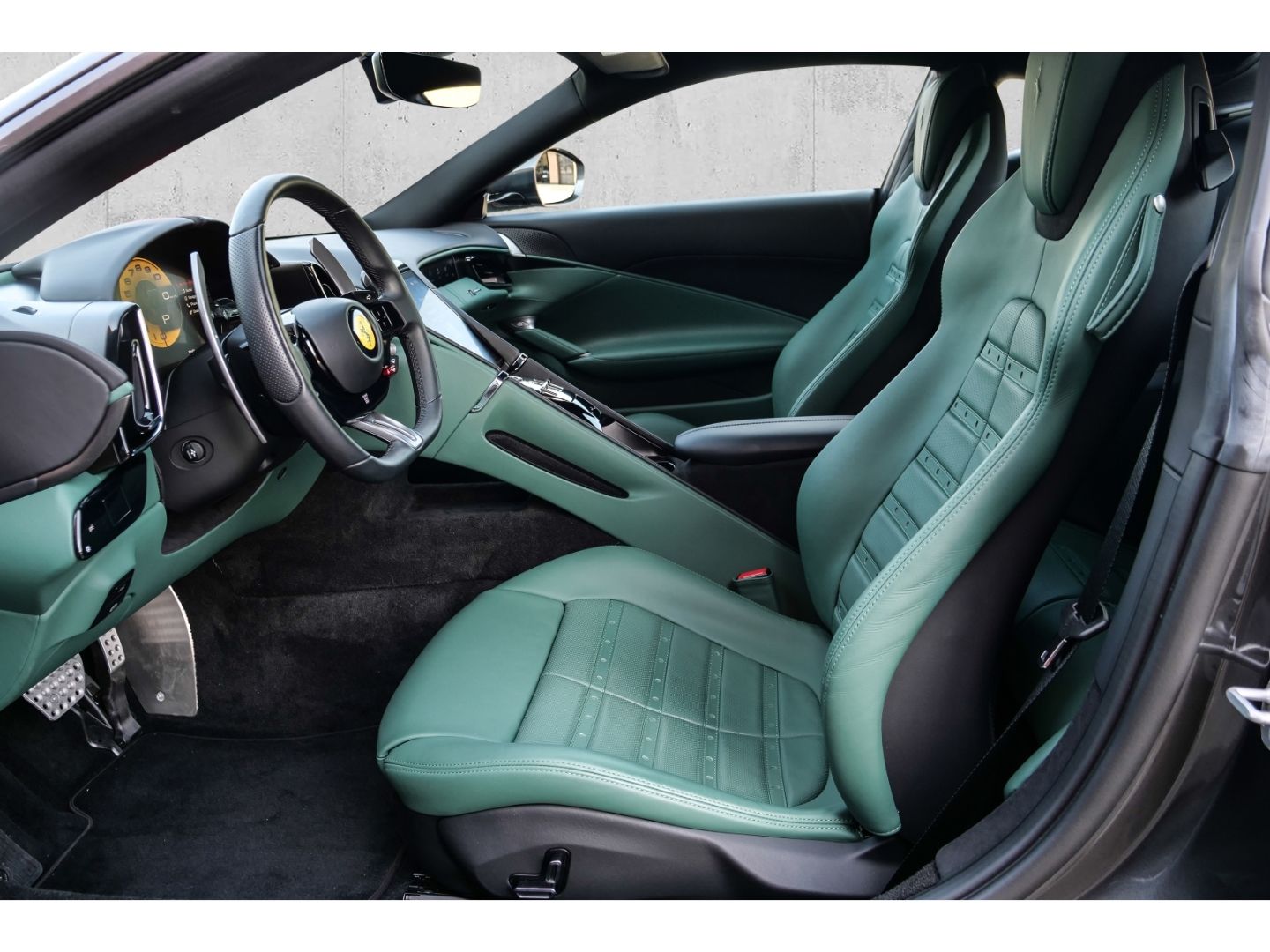 Ferrari Roma *MagneRide*CarPlay*Daytona-Design*Passenger foto 14