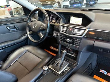 MYAUTOCENTER – Gebraucht- und Jahreswagen mit Werkstattservice in Pfaffenhofen Mercedes-Benz E 200 *AHK*Abstandstempo*Teilleder*Szhz*