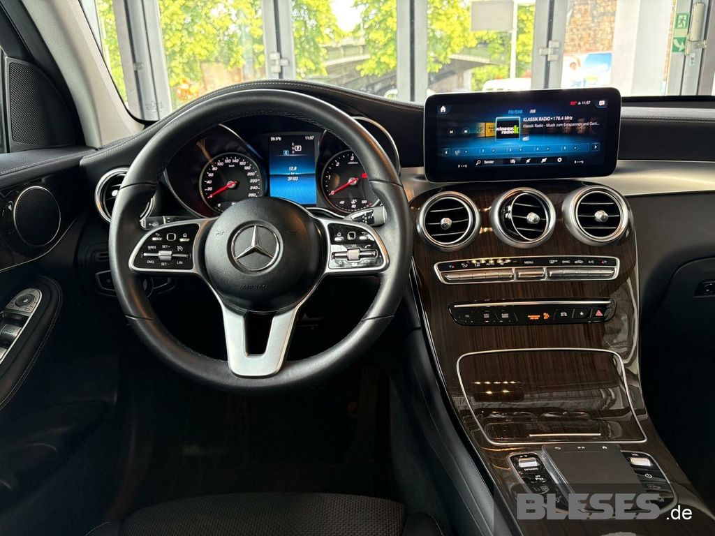 MERCEDES-BENZ GLC 220 – Bild 10