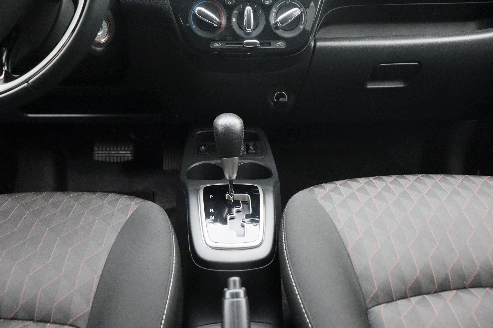 Fahrzeugabbildung Mitsubishi Space Star 1.2 Intro Edition+