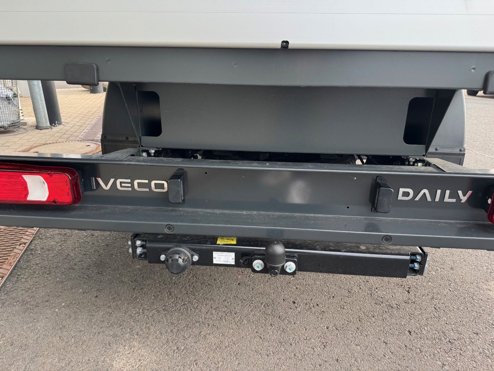 Fahrzeugabbildung Iveco Daily 35S14 *R.3450mm*AHK*PDC*
