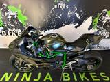 Kawasaki *Ninja H2 Carbon*H2* Number 10 of 120* - KAWASAKI SCHWARZ NINJA