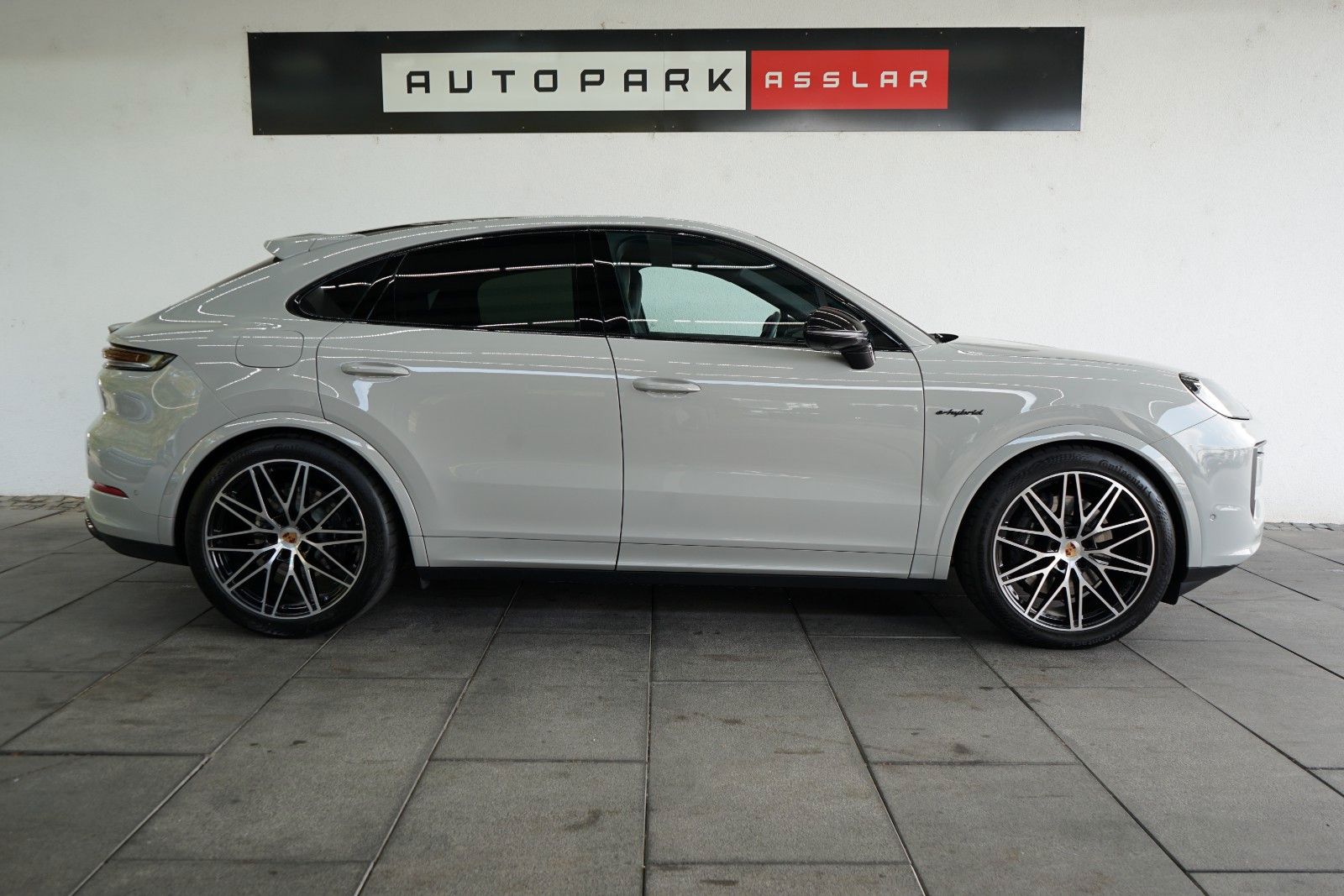 Porsche Cayenne Coupe E-Hybrid Black Edition/Kreide /22z