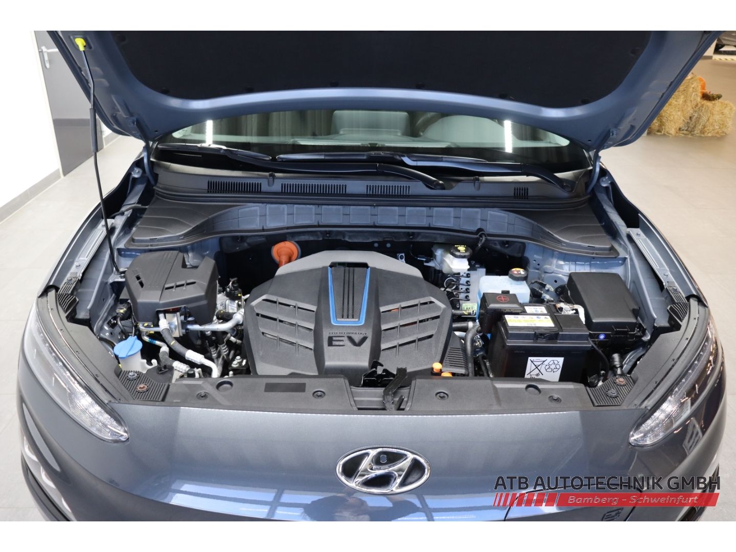 Fahrzeugabbildung Hyundai KONA Elektro Trend 39,2 kWh 2WD AHK-abnehmbar Na