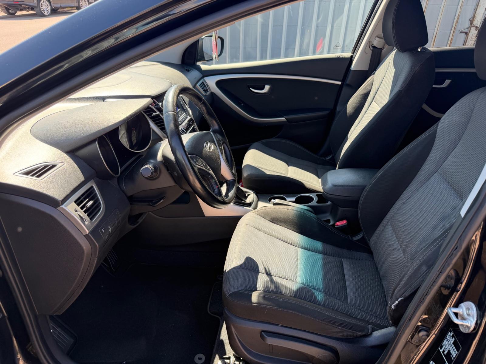 Hyundai i30 2015 — photo 7