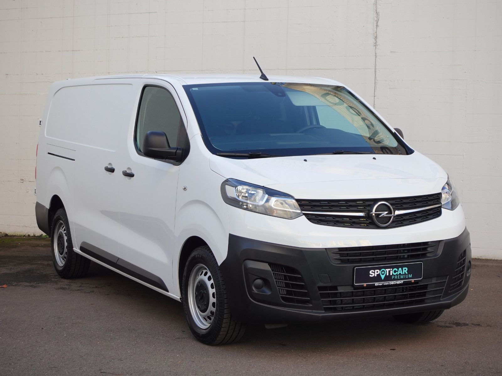 Fahrzeugabbildung Opel Vivaro Cargo 1.5 D Edition M  Klima, Allwetter