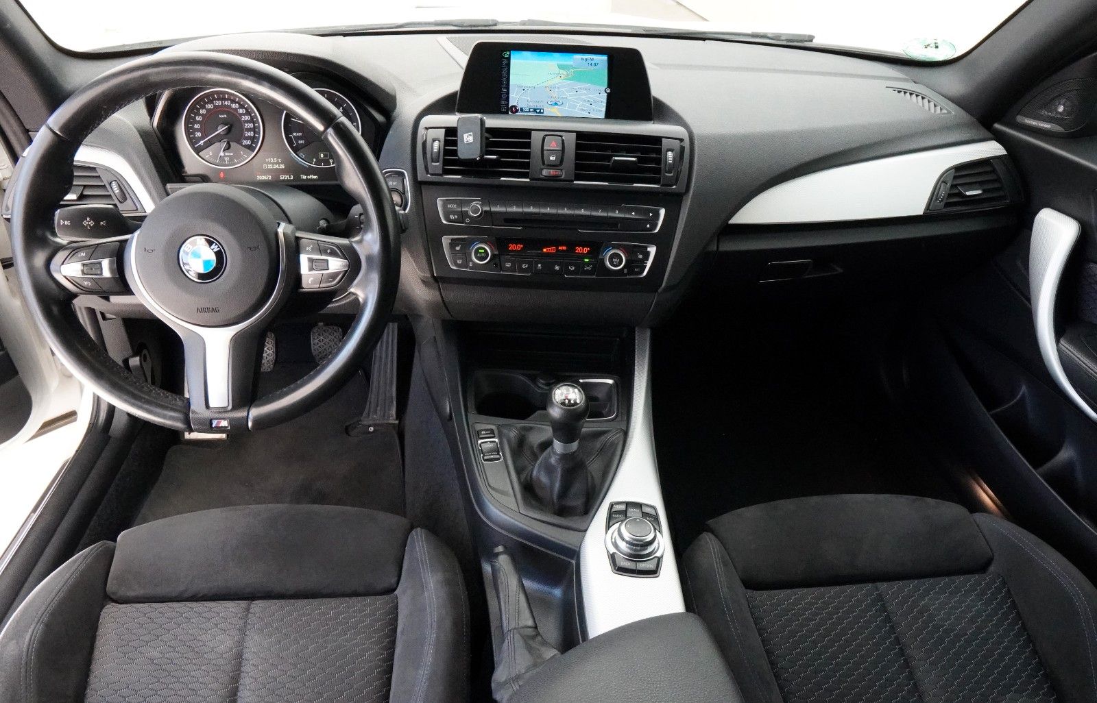 Fahrzeugabbildung BMW 120d M-Paket *Harman/Kardon*Shz*Bi-Xenon*