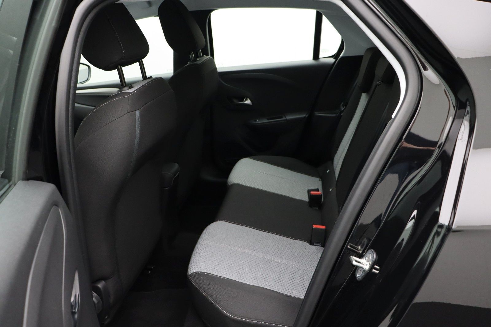 Fahrzeugabbildung Opel Corsa 1.2 F Basis