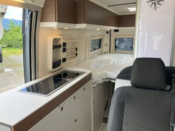 Westfalia Columbus 640 E 140PS 8G Premium Zusatzbett LED