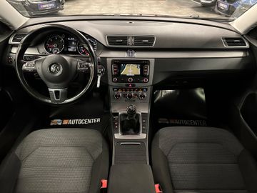 MYAUTOCENTER – Gebraucht- und Jahreswagen mit Werkstattservice in Pfaffenhofen Volkswagen Passat Variant Comfortline BlueMotion *AHK*Klima
