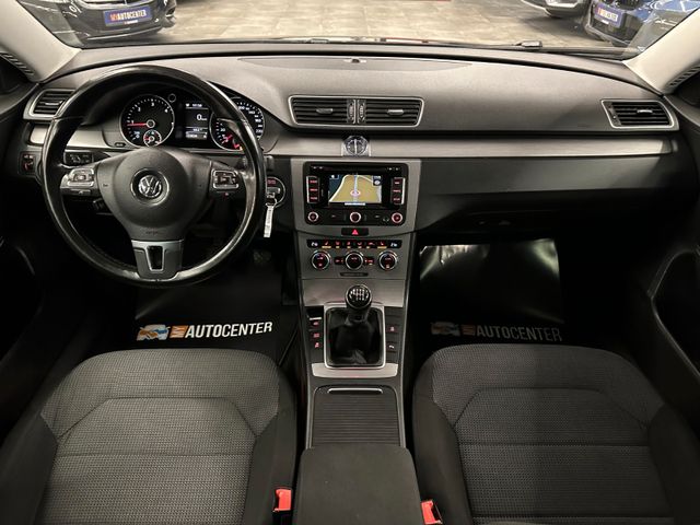 MYAUTOCENTER – Gebraucht- und Jahreswagen mit Werkstattservice in Pfaffenhofen Volkswagen Passat Variant Comfortline BlueMotion *AHK*Klima