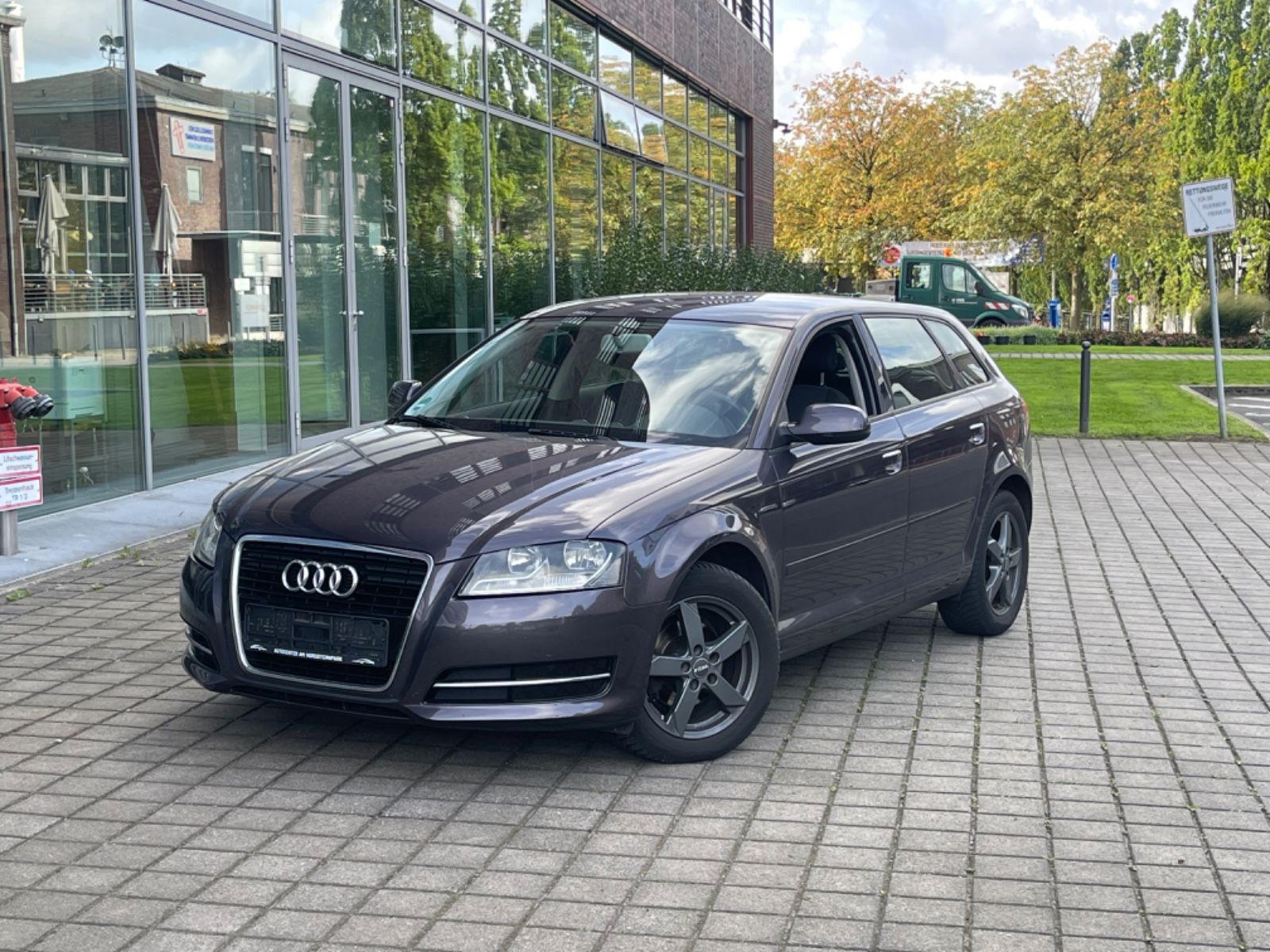 Audi A3 Sportback 1.2 TFSI Attraction SHZ/PDC/2HAND/