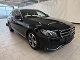 Mercedes-Benz E 200d T AVANTGARDE WIDESCREEN+HUD+DISTRONIC+CAM - Mercedes-Benz E 200 in Stuttgart