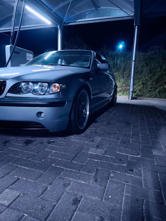 BMW 325