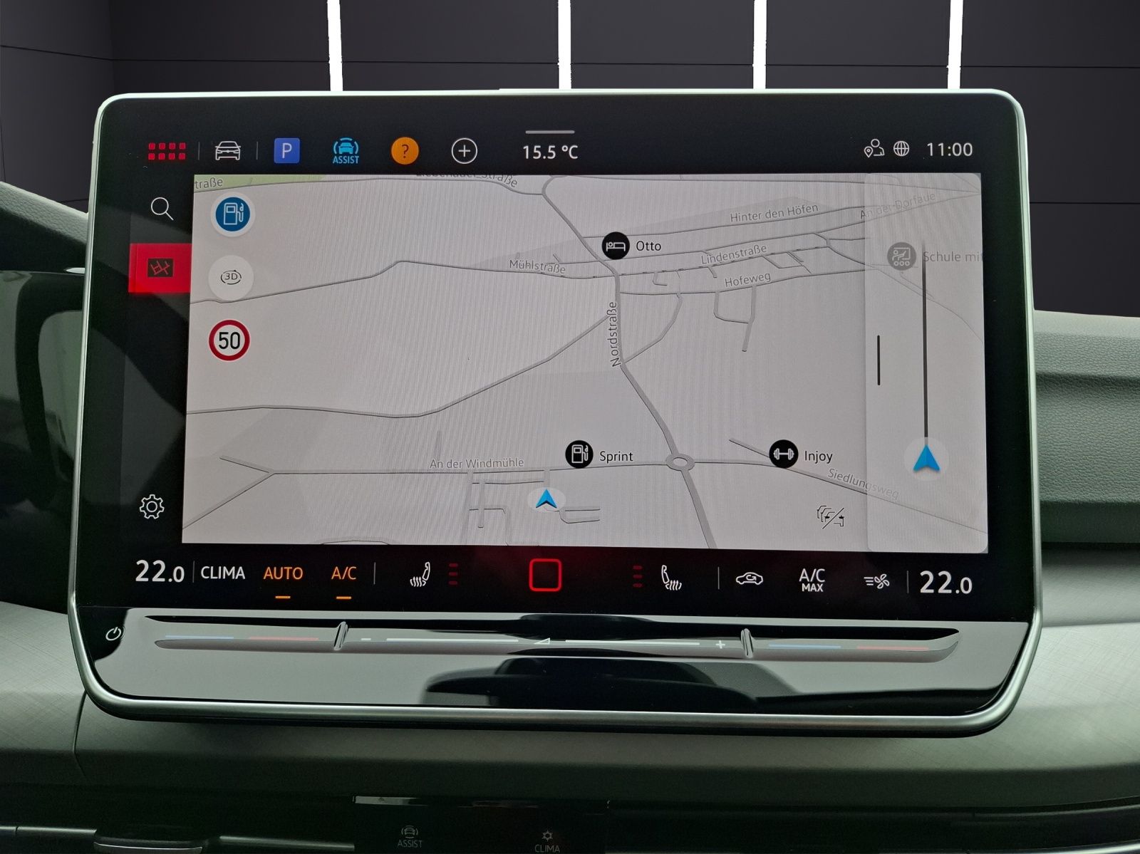 Fahrzeugabbildung Volkswagen Golf VIII Variant TSI Life Standhzg. LED Navi AI
