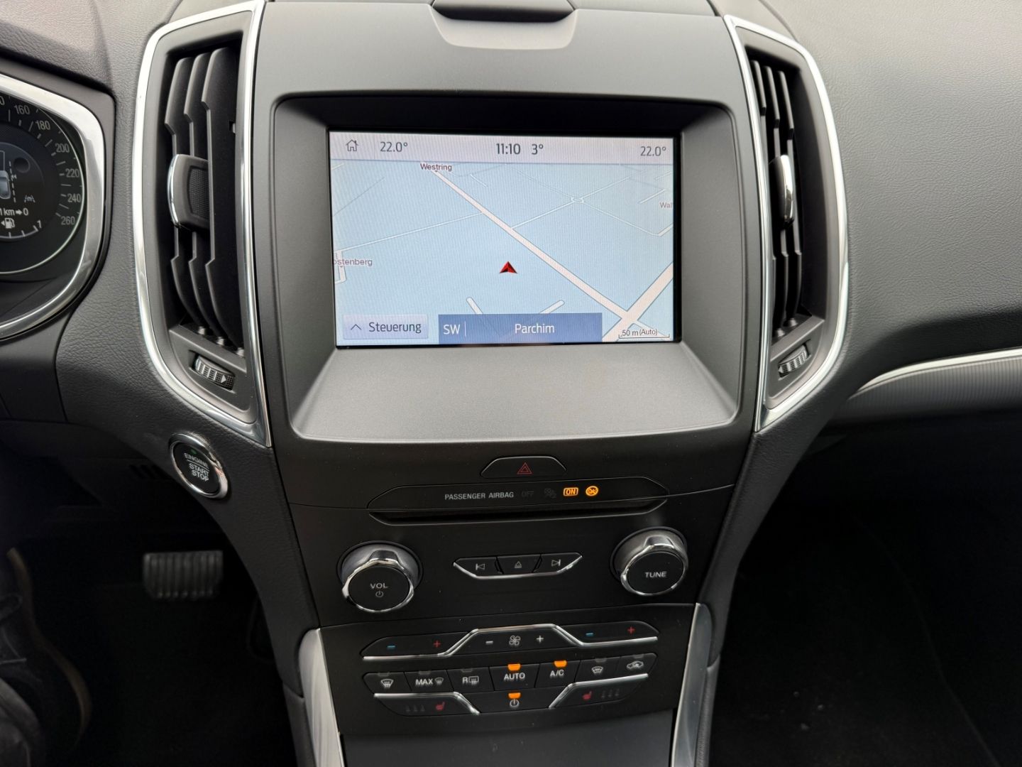 Fahrzeugabbildung Ford S-Max 2.0 EcoBlue Titanium 7-Sitze ACC LED AHK R