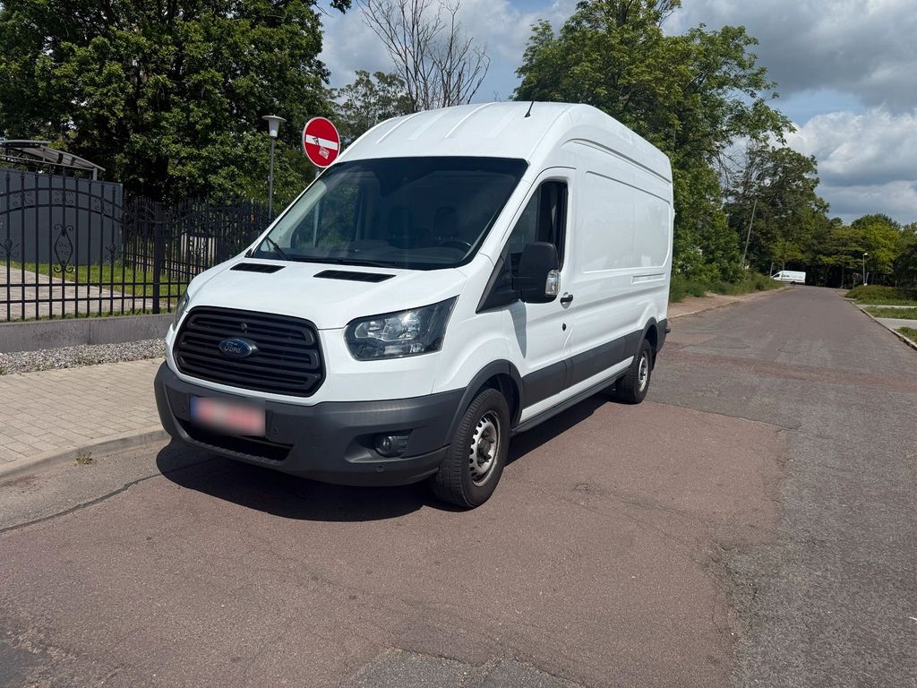 Image of Ford Transit