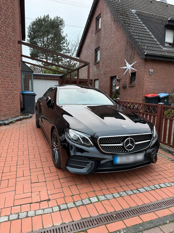 Image of Mercedes-Benz E 220