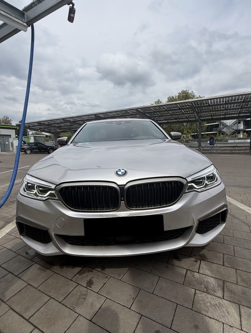 BMW M550d xDrive A -