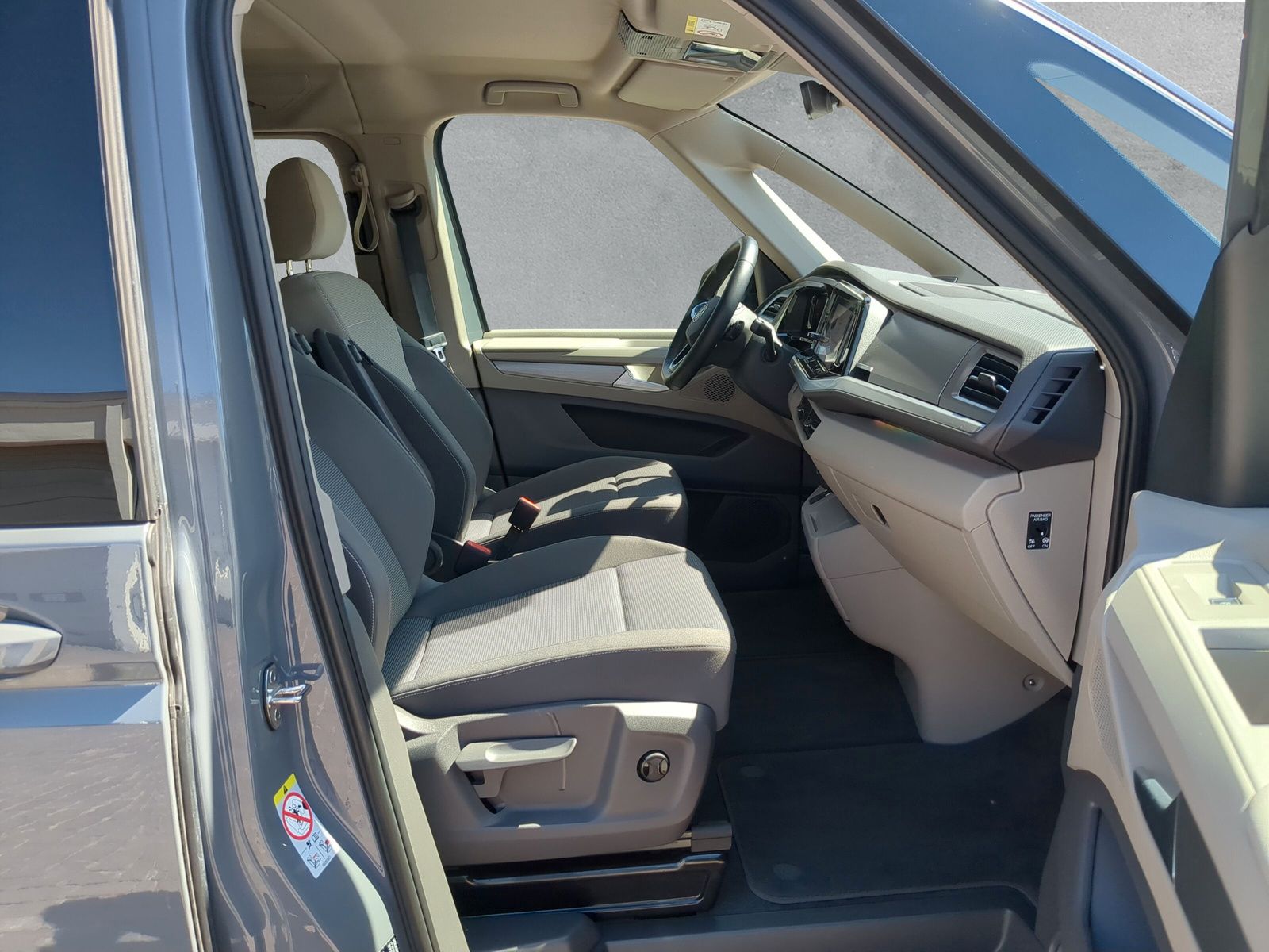 Fahrzeugabbildung Volkswagen T7 Multivan Edition 2.0 TDI DSG Standhz. RFK