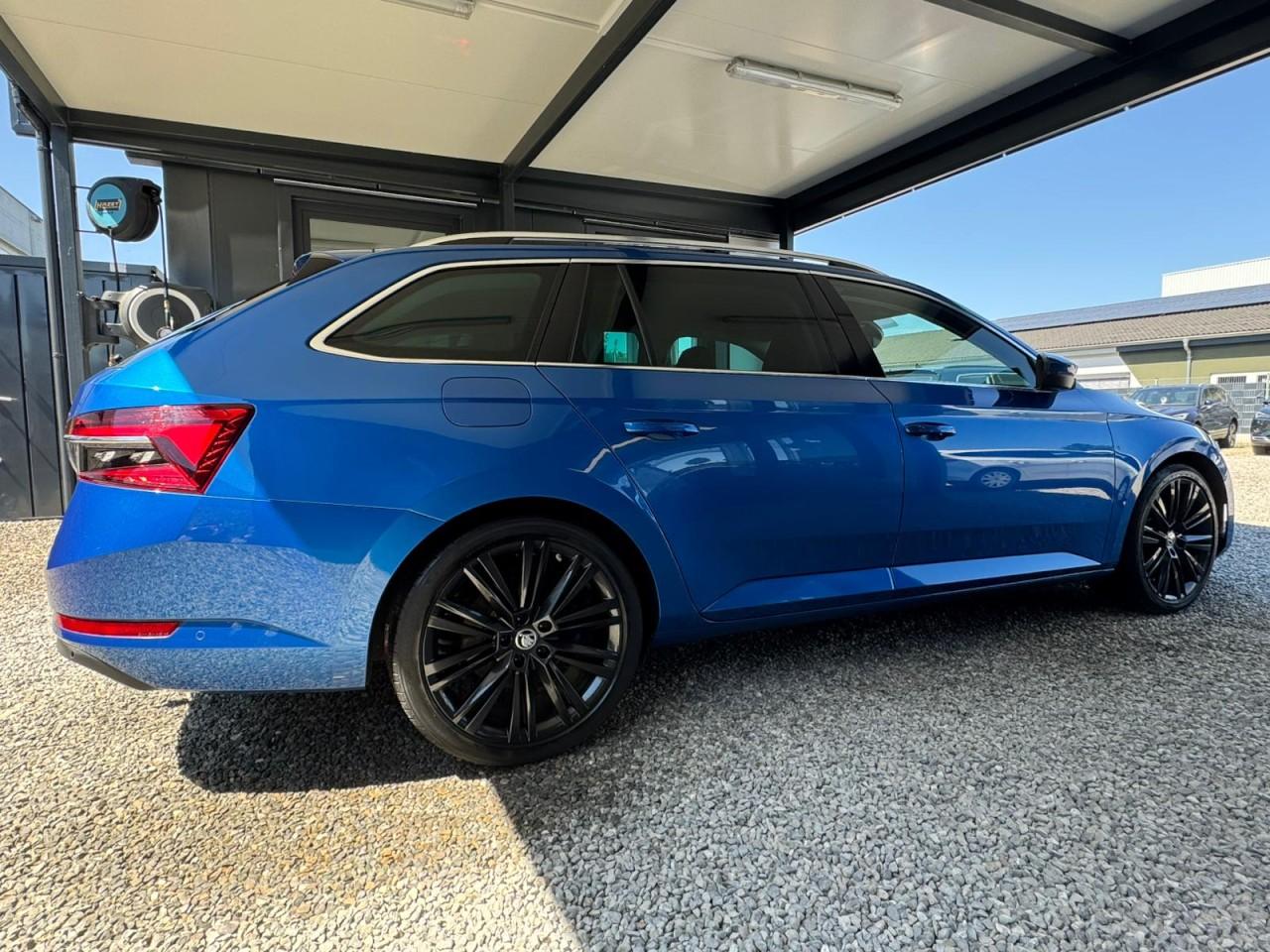 Skoda Superb 2.0 TDI DSG,LEDER,MATRIX,SITZLÜ,STAND,AHK