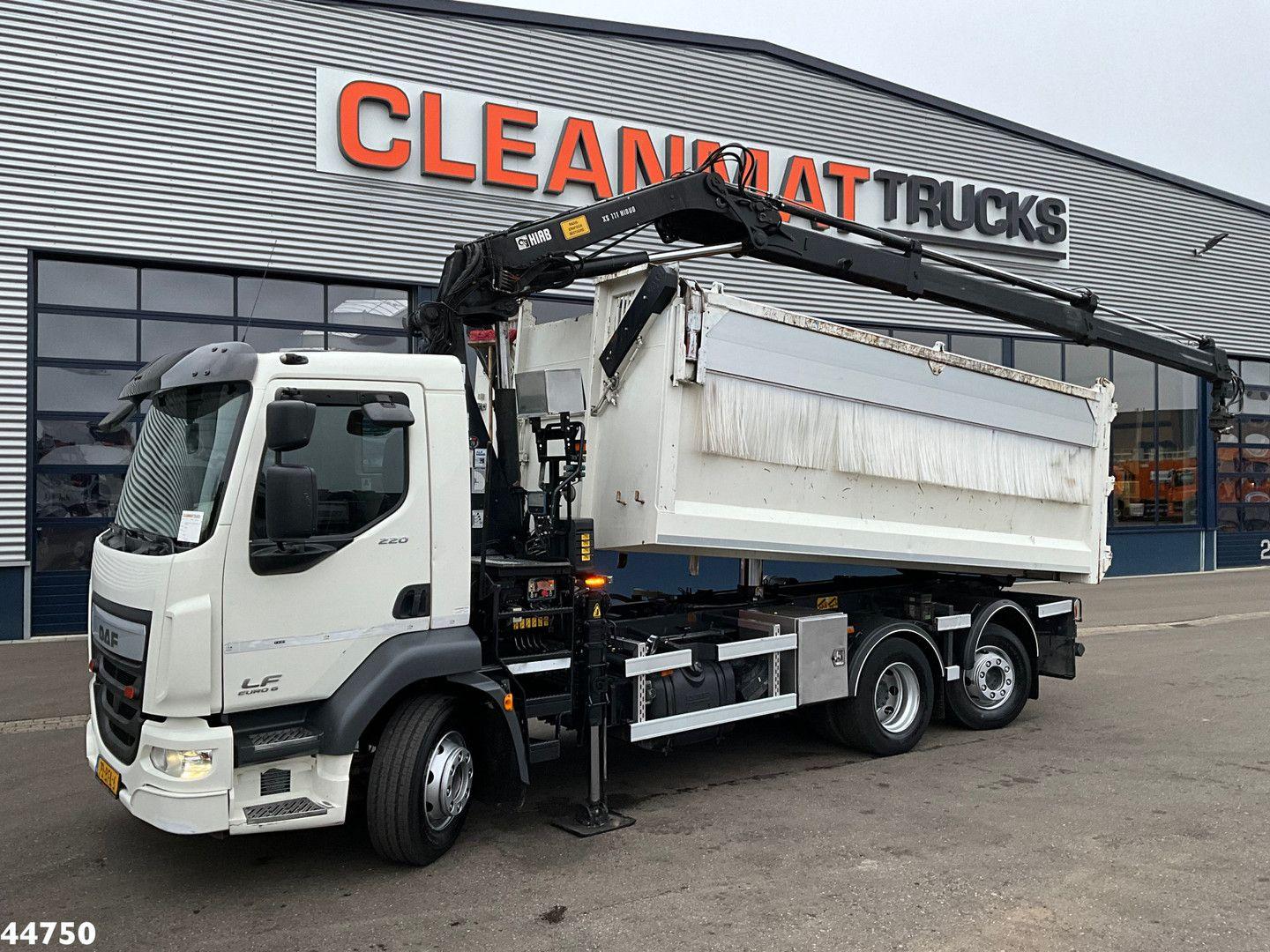DAF FAN LF 220 Euro 6 Hiab 11 Tonmeter laadkraan Jus