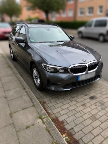 BMW BMW 320d Touring - Scheckheft BMW - 2. Hand