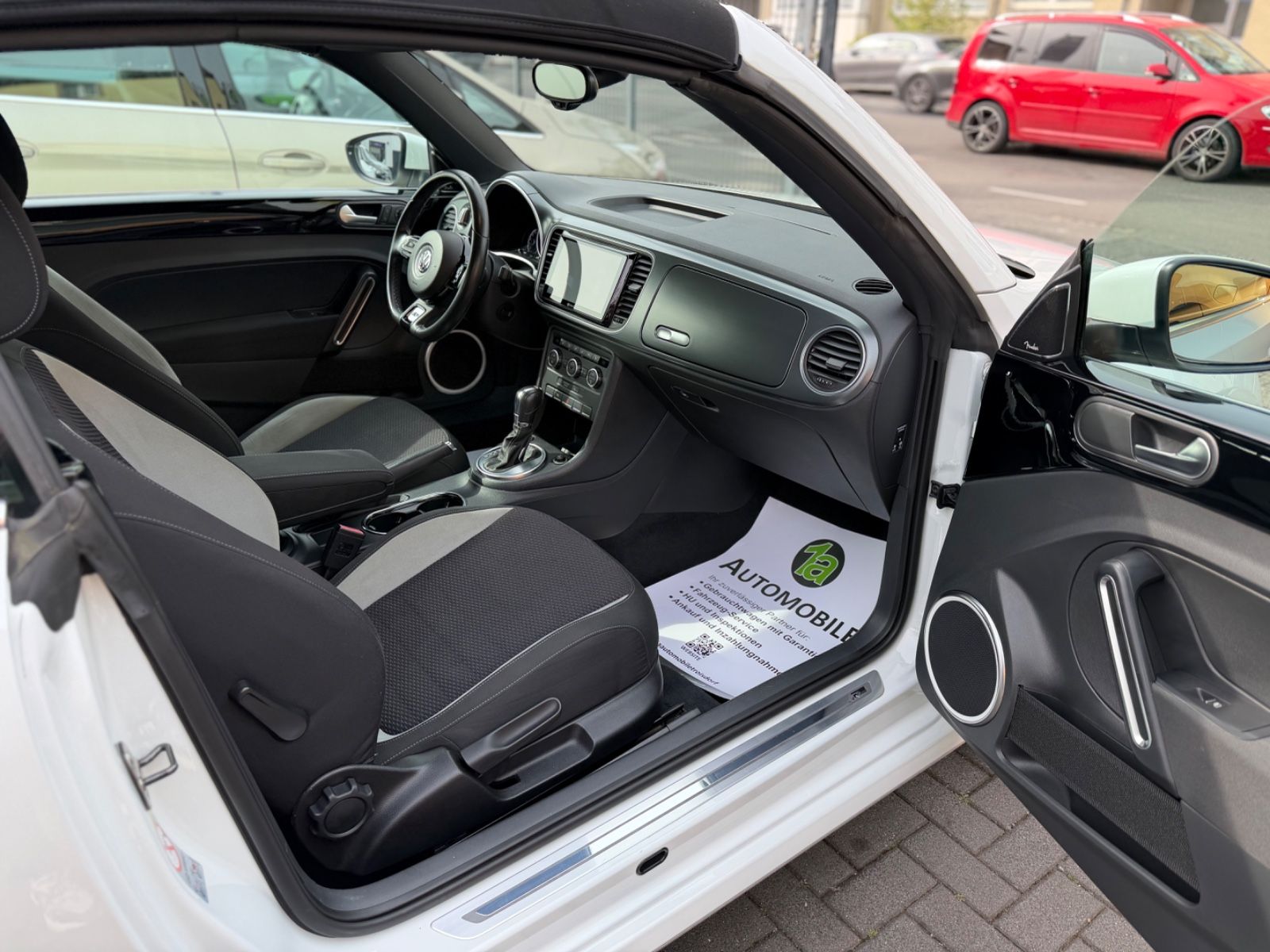 Volkswagen Beetle Cabrio R-Line*NAVI*DAB*TEMPO*XENON*DSG foto 21