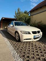 BMW E91 320I Touring - BMW 320 aus 2007: Kombi, 320i