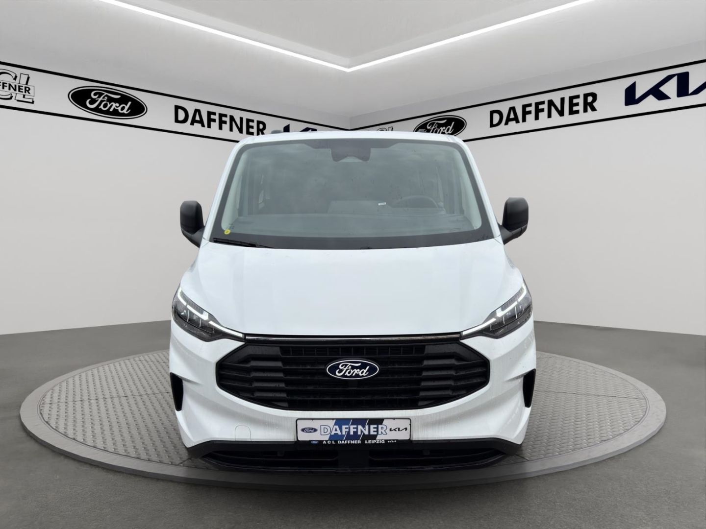 Fahrzeugabbildung Ford Transit Custom Kasten 320 L2 Trend LED, 6 Sitze,