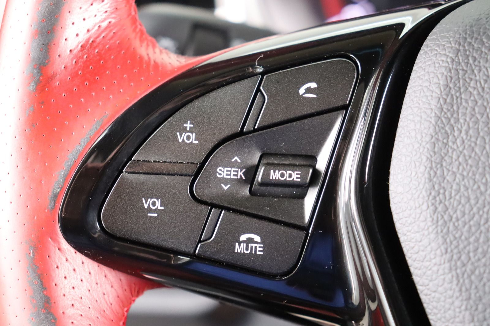 Fahrzeugabbildung Andere Ssangyong Tivoli * Leder * Navi * SHZ* e-XGi 160