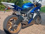 Yamaha YZF R6 - YAMAHA 2008 R6