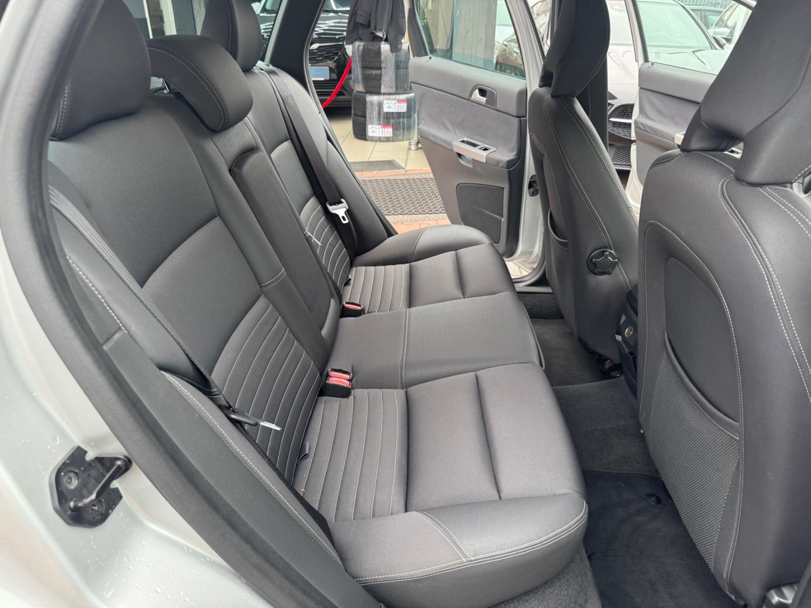 VOLVO V50 BREAK 1.8 125CH MOMENTUM