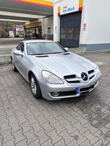 Mercedes-Benz SLK 200 Kompressor - Cabrio - Mercedes-Benz SLK 200 Gebrauchtwagen in Stuttgart