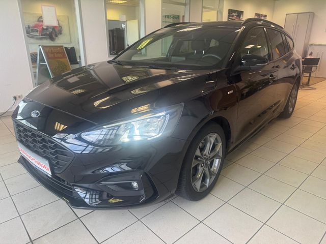 Ford Focus 1,5 EcoBoost ST-Line /LED/NAVI/KLIMA