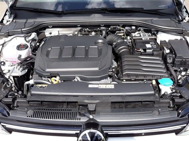 Fahrzeugabbildung Volkswagen Golf VIII 2.0TDI DSG Style NAVI+ACC+PARKLNK+AHK+