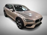Volvo V60 Cross Country Ultimate AWD - Volvo V60 Cross Country Ultimate mit Benzin-Antrieb